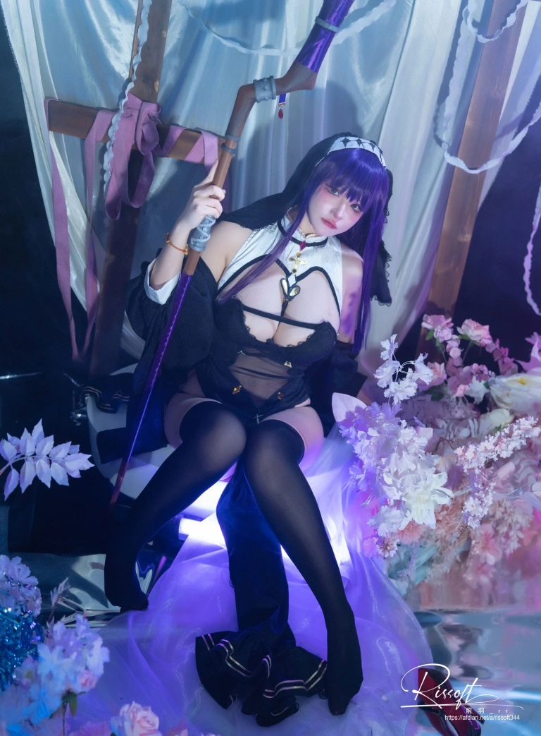 前羽《フェルン Fern 修女ver》主题写真：37张全套美图，含4个视频