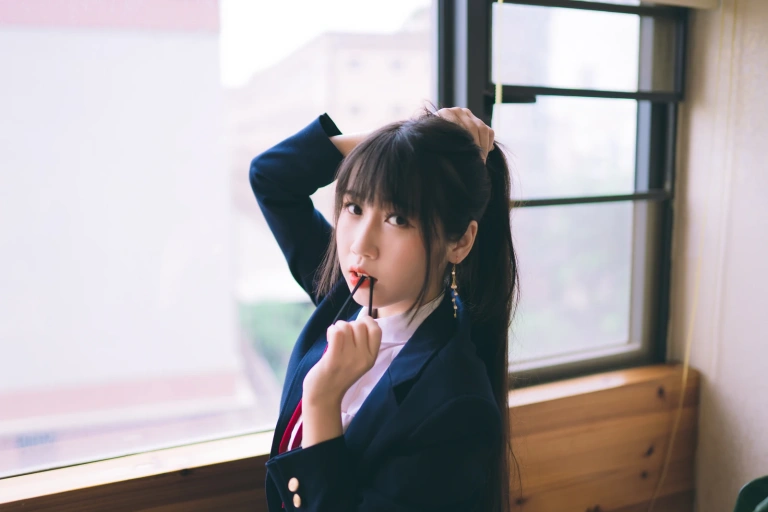不呆猫《校服JK》主题写真：64张全套美图，含4个视频