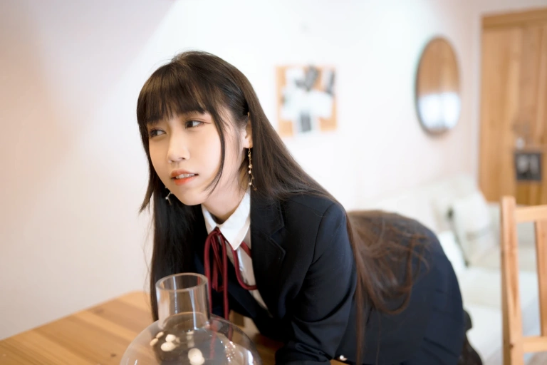 不呆猫《校服JK》主题写真：64张全套美图，含4个视频