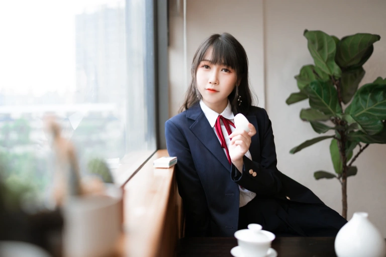 不呆猫《校服JK》主题写真：64张全套美图，含4个视频