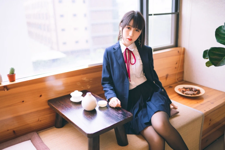 不呆猫《校服JK》主题写真：64张全套美图，含4个视频