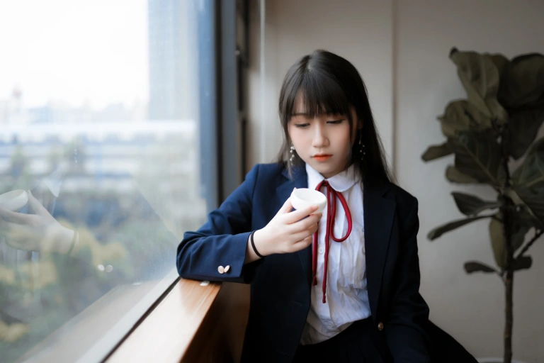 不呆猫《校服JK》主题写真：64张全套美图，含4个视频