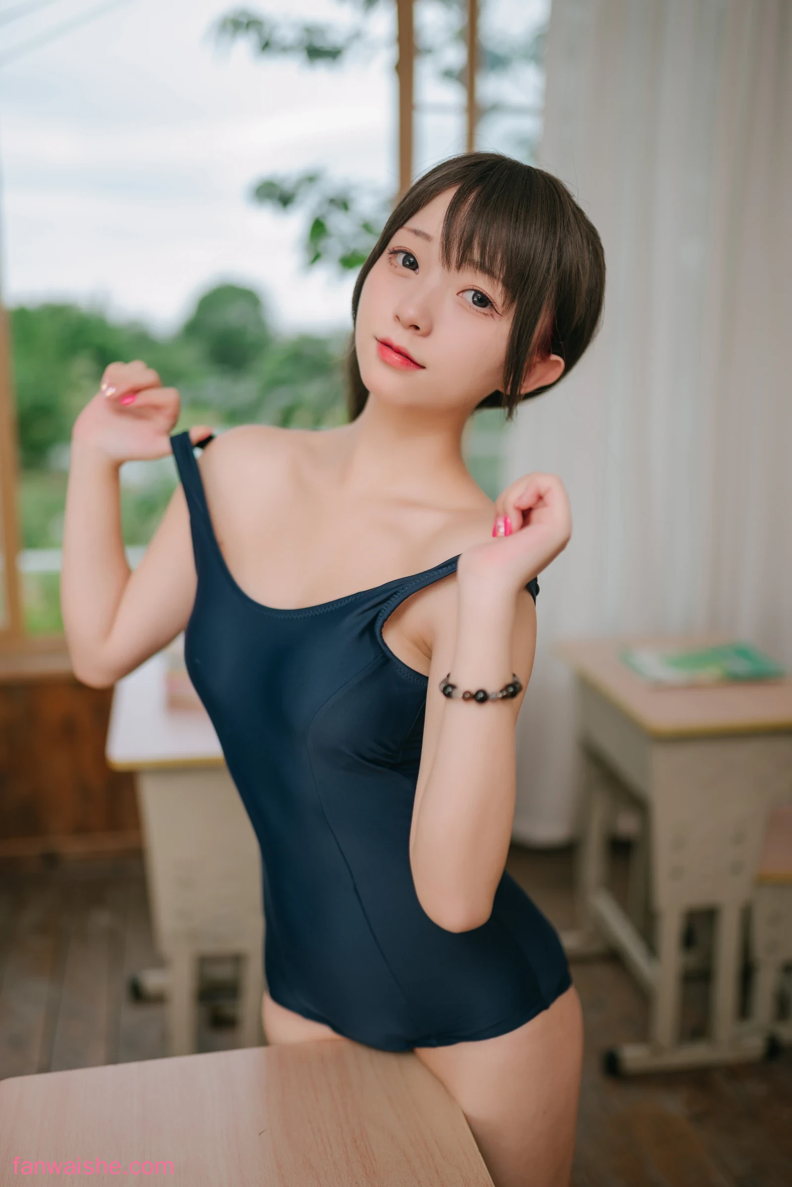 花铃 花铃 NO.023 - 风纪委员死裤水x游泳课风纪委员