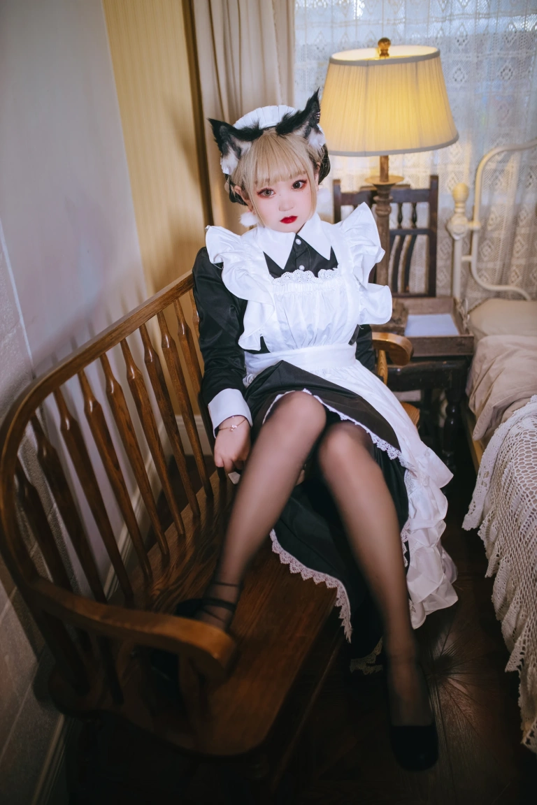 恩田直幸《猫女仆》主题写真：15张全套美图