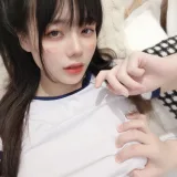九言《体操服 生日福利》主题写真：20张全套美图，含3个视频