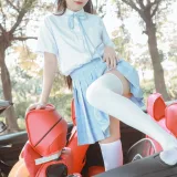 不呆猫《白丝过膝袜》主题写真：21张全套美图，含12个视频