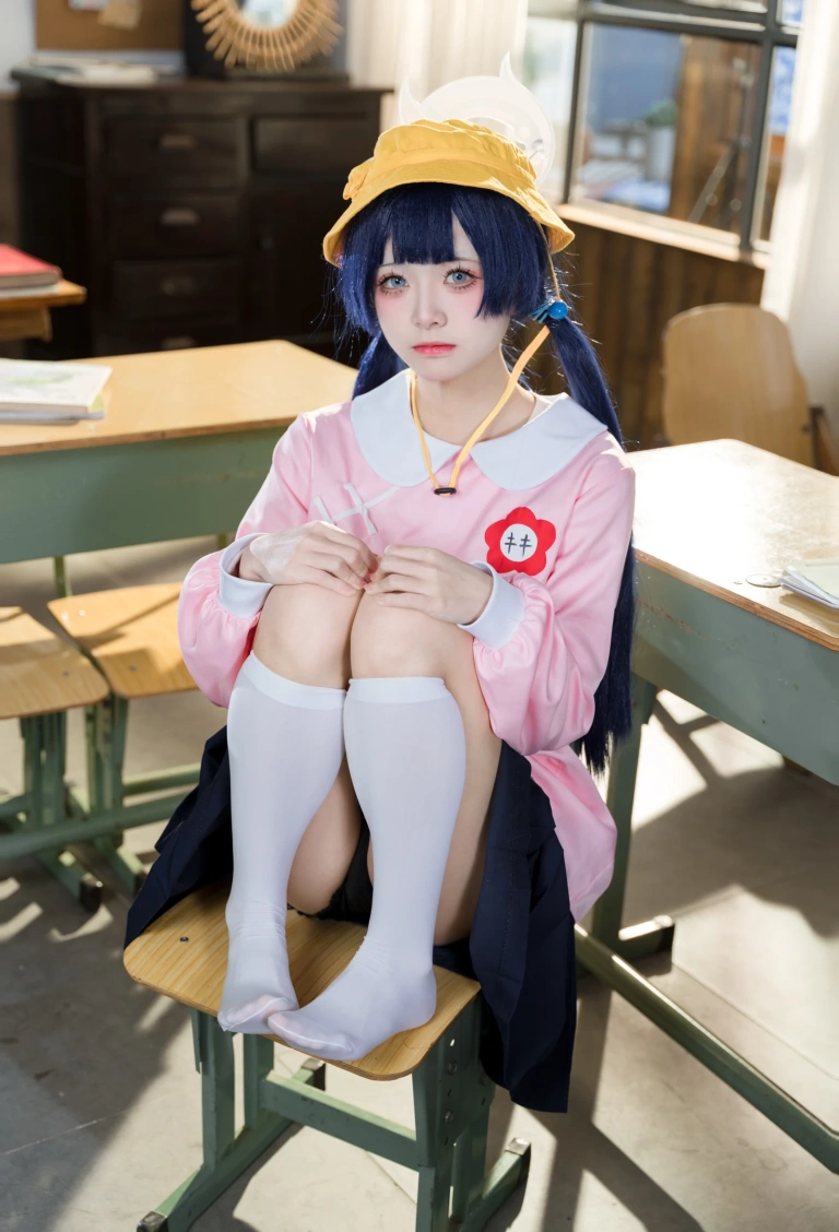 九柒喵《蔚蓝档案 妃咲幼稚园》主题写真：25张全套美图