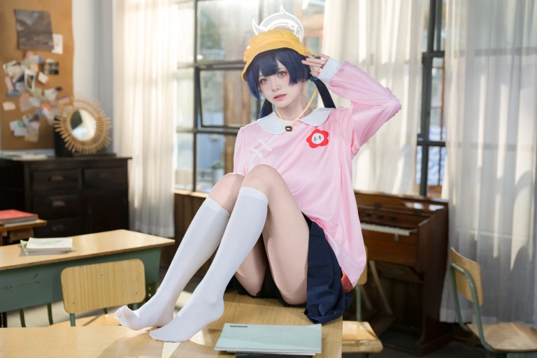 九柒喵《蔚蓝档案 妃咲幼稚园》主题写真：25张全套美图