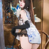 羽生三未《瓶儿·青花瓷旗袍》主题写真：25张全套美图