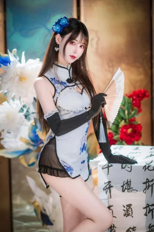 羽生三未《瓶儿·青花瓷旗袍》主题写真：25张全套美图