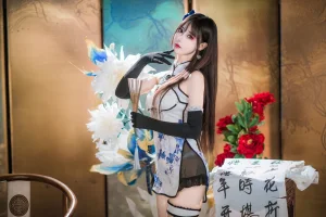 羽生三未《瓶儿·青花瓷旗袍》主题写真：25张全套美图