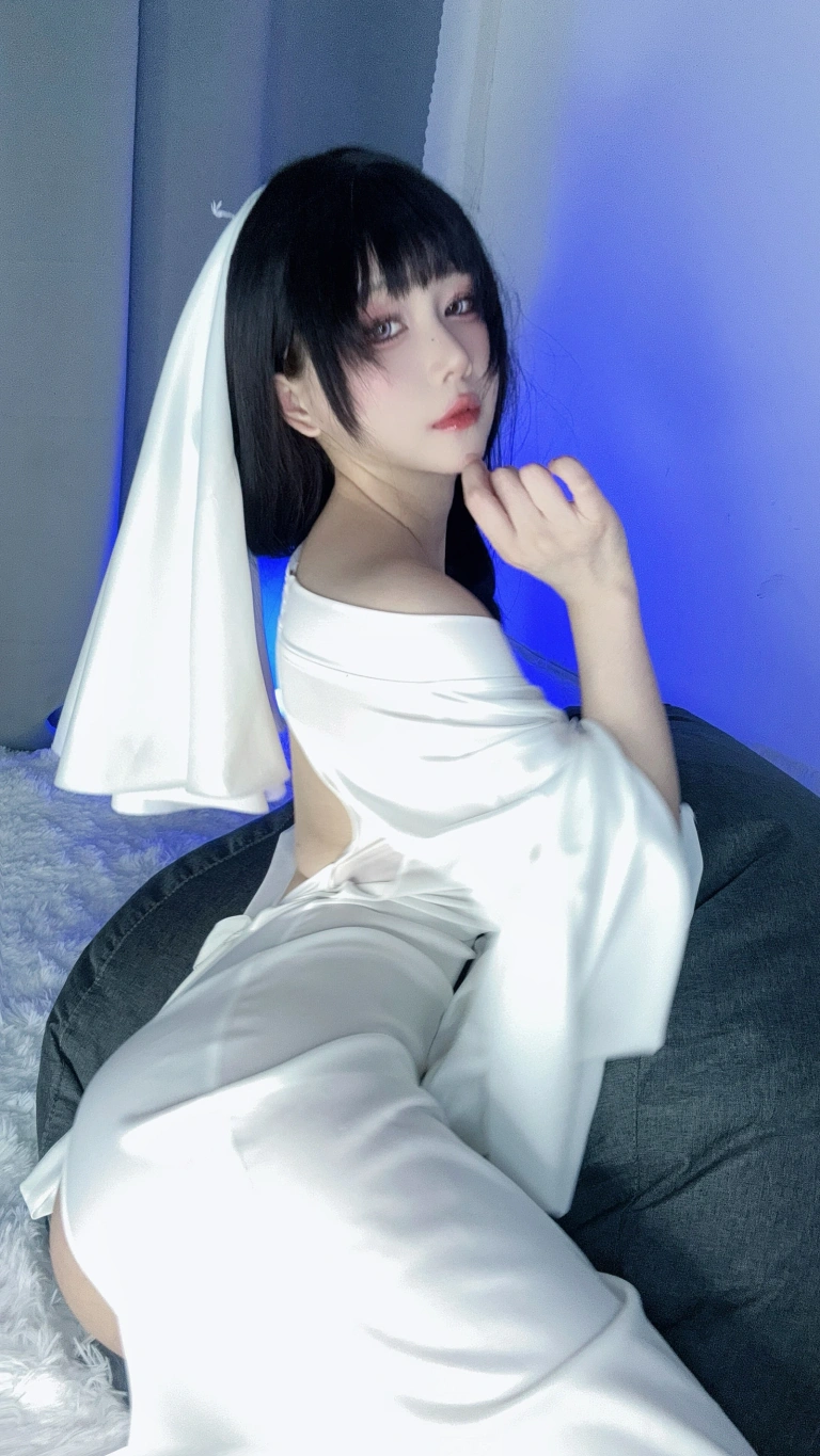 末夜《可爱捣蛋鬼·绝命幽灵娘》主题写真：25张全套美图，含6个视频