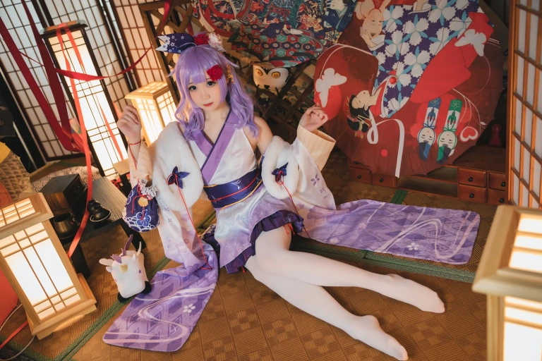 焖焖碳《独角兽和服》主题写真：30张全套美图