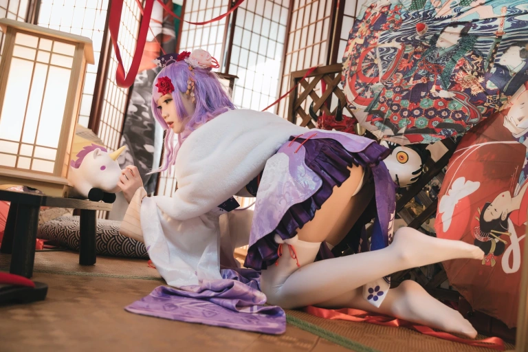 焖焖碳《独角兽和服》主题写真：30张全套美图