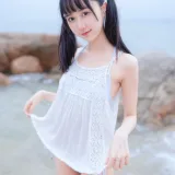 木棉棉《海边白色比基尼》主题写真：30张全套美图