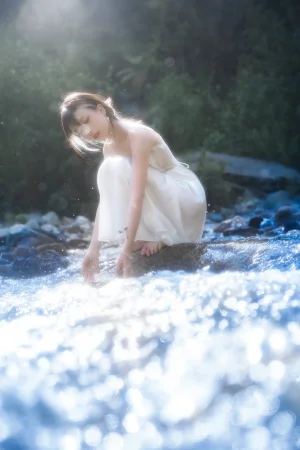 清青琴玖《静花照水》主题写真：37张全套美图
