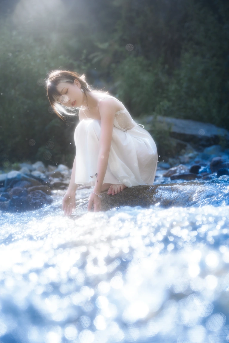 清青琴玖《静花照水》主题写真：37张全套美图