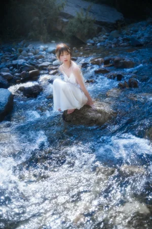 清青琴玖《静花照水》主题写真：37张全套美图