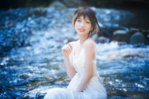 清青琴玖《静花照水》主题写真：37张全套美图