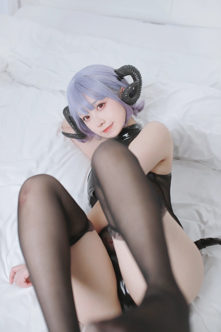 朝霧愛《小恶魔》主题写真：40张全套美图