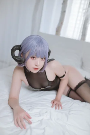 朝霧愛《小恶魔》主题写真：40张全套美图