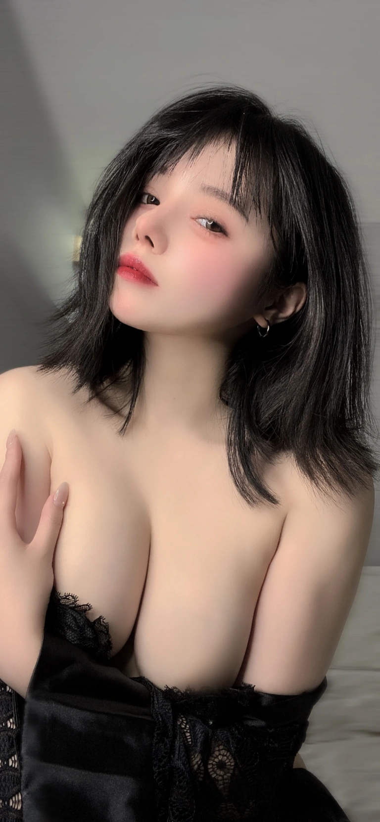 七月喵子《回家的诱惑》主题写真：46张全套美图