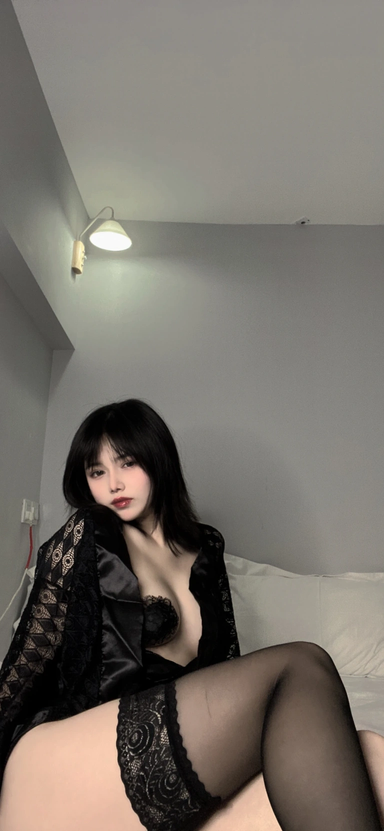 七月喵子《回家的诱惑》主题写真：46张全套美图