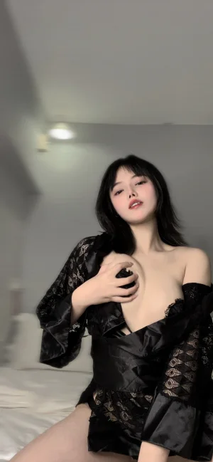 七月喵子《回家的诱惑》主题写真：46张全套美图