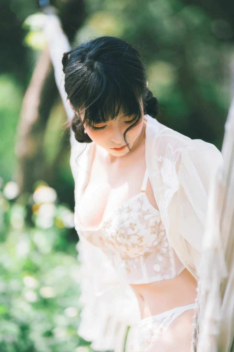 清水由乃《湿水洛丽塔》主题写真：61张全套美图，含1个视频
