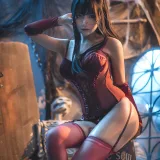 是一只熊仔《红色corset》主题写真：42张全套美图
