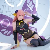 瓜希酱《LUKA 赛车》主题写真：22张全套美图