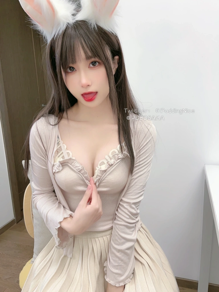 布丁大法《S3糯米糕》主题写真：35张全套美图，含3个视频