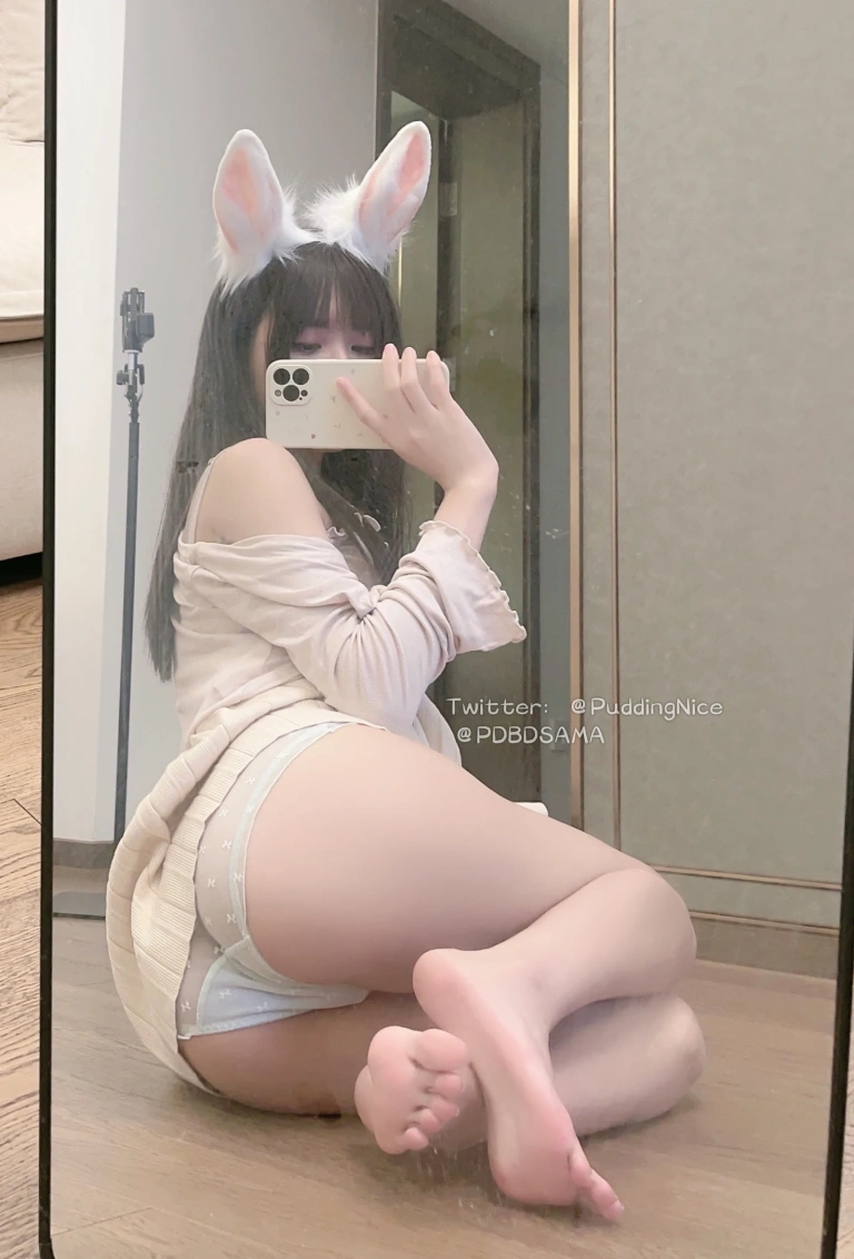 布丁大法《S3糯米糕》主题写真：35张全套美图，含3个视频