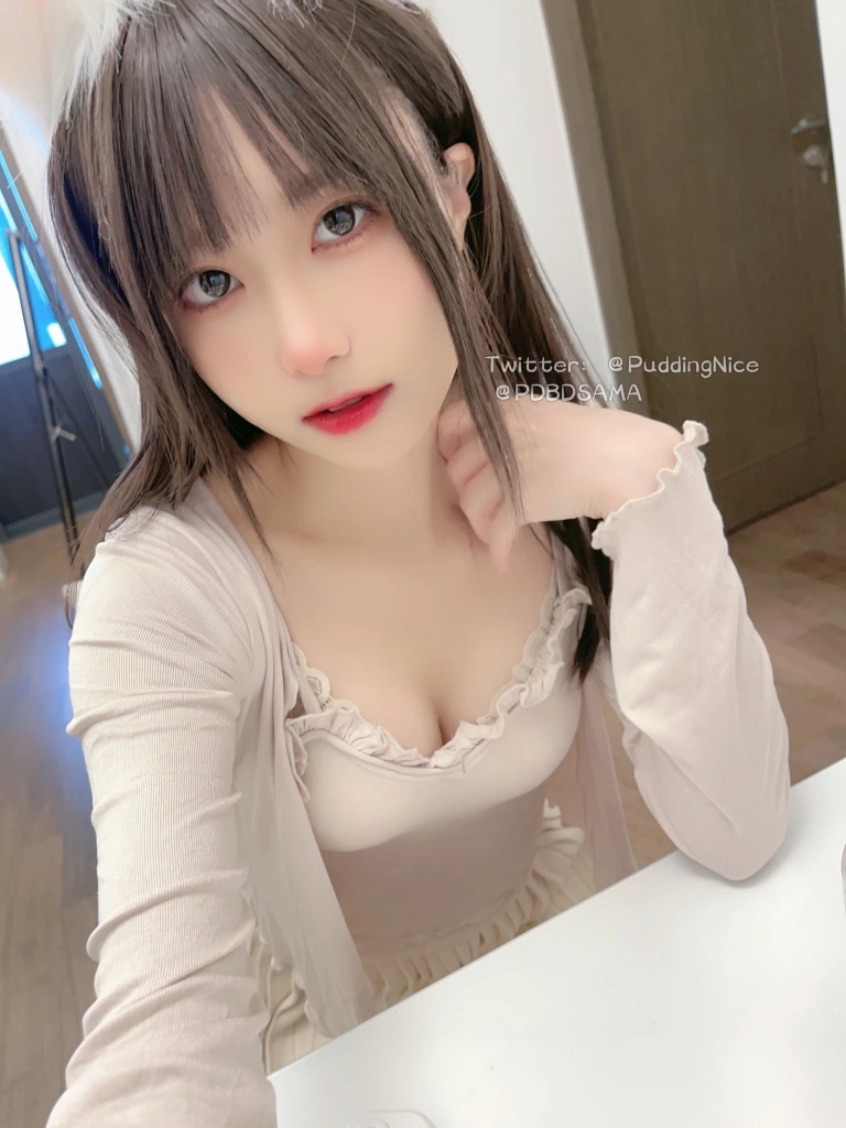 布丁大法《S3糯米糕》主题写真：35张全套美图，含3个视频