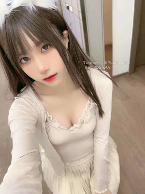布丁大法《S3糯米糕》主题写真：35张全套美图，含3个视频