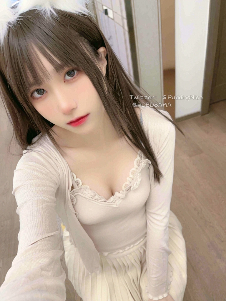 布丁大法《S3糯米糕》主题写真：35张全套美图，含3个视频