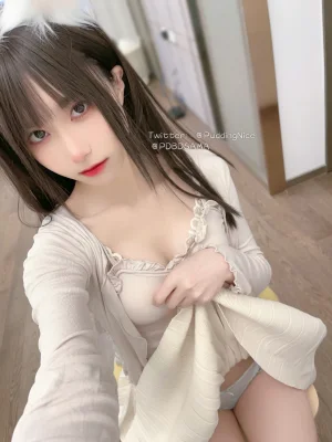 布丁大法《S3糯米糕》主题写真：35张全套美图，含3个视频