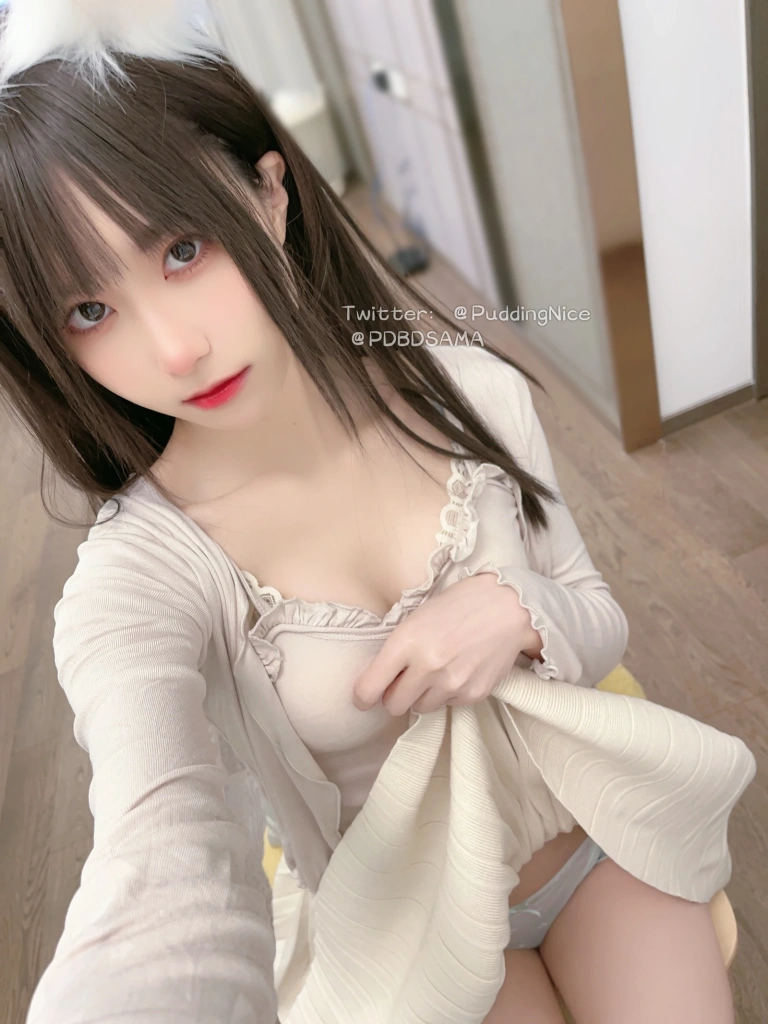 布丁大法《S3糯米糕》主题写真：35张全套美图，含3个视频