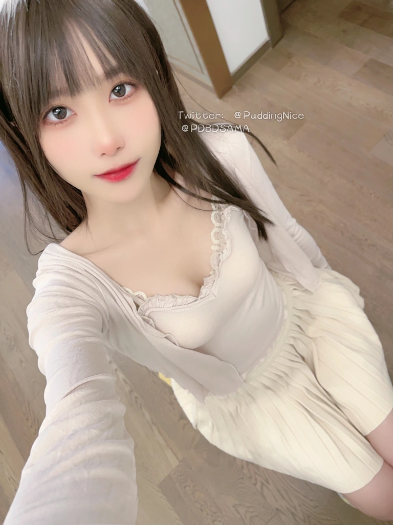 布丁大法《S3糯米糕》主题写真：35张全套美图，含3个视频