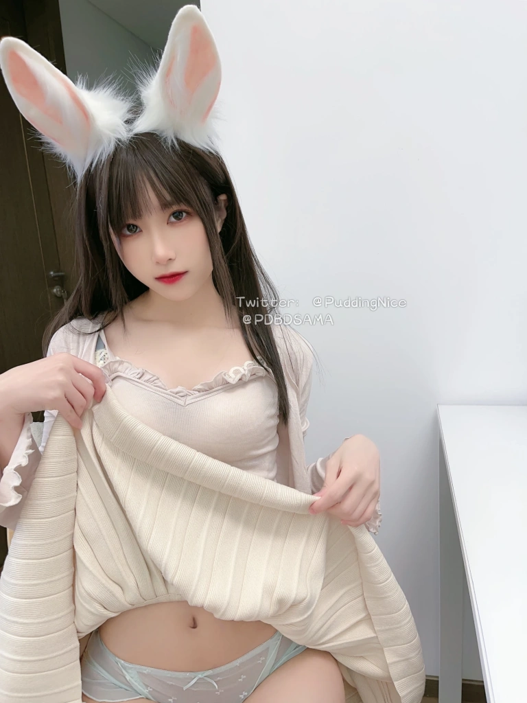 布丁大法《S3糯米糕》主题写真：35张全套美图，含3个视频