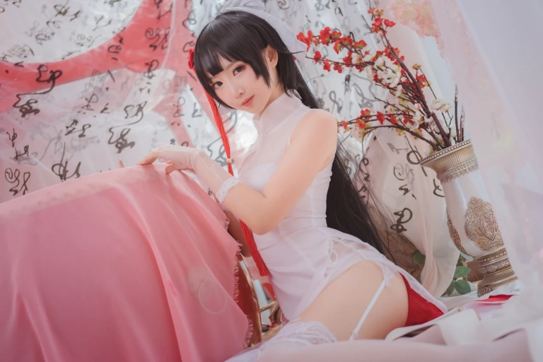 面饼仙儿《高雄旗袍》主题写真：20张全套美图