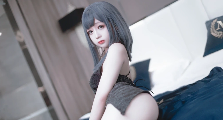 日奈娇(椎名莜)《黑色礼服》主题写真：40张全套美图