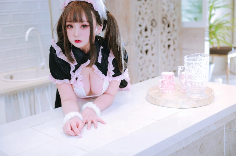 恩田直幸《猫耳黑粉女仆》主题写真：45张全套美图