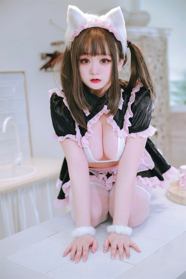 恩田直幸《猫耳黑粉女仆》主题写真：45张全套美图