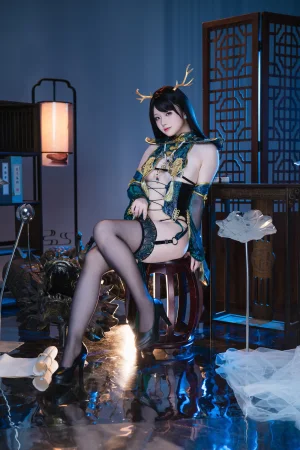 屿鱼《珑》主题写真：50张全套美图