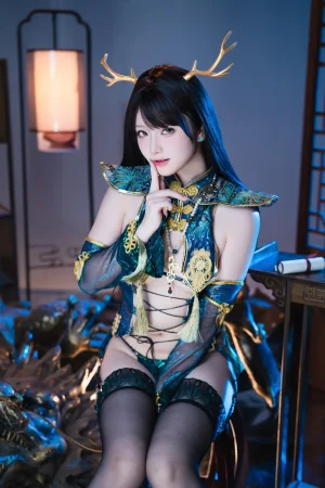 屿鱼《珑》主题写真：50张全套美图