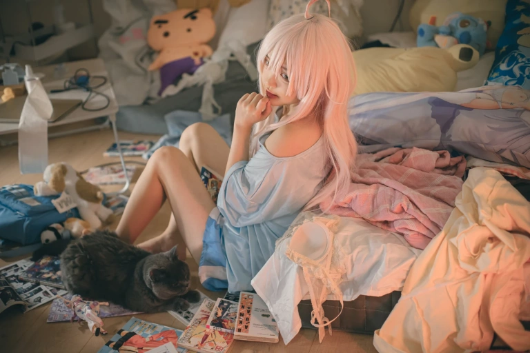 神沢永莉《别当欧尼酱》主题写真：55张全套美图，含3个视频