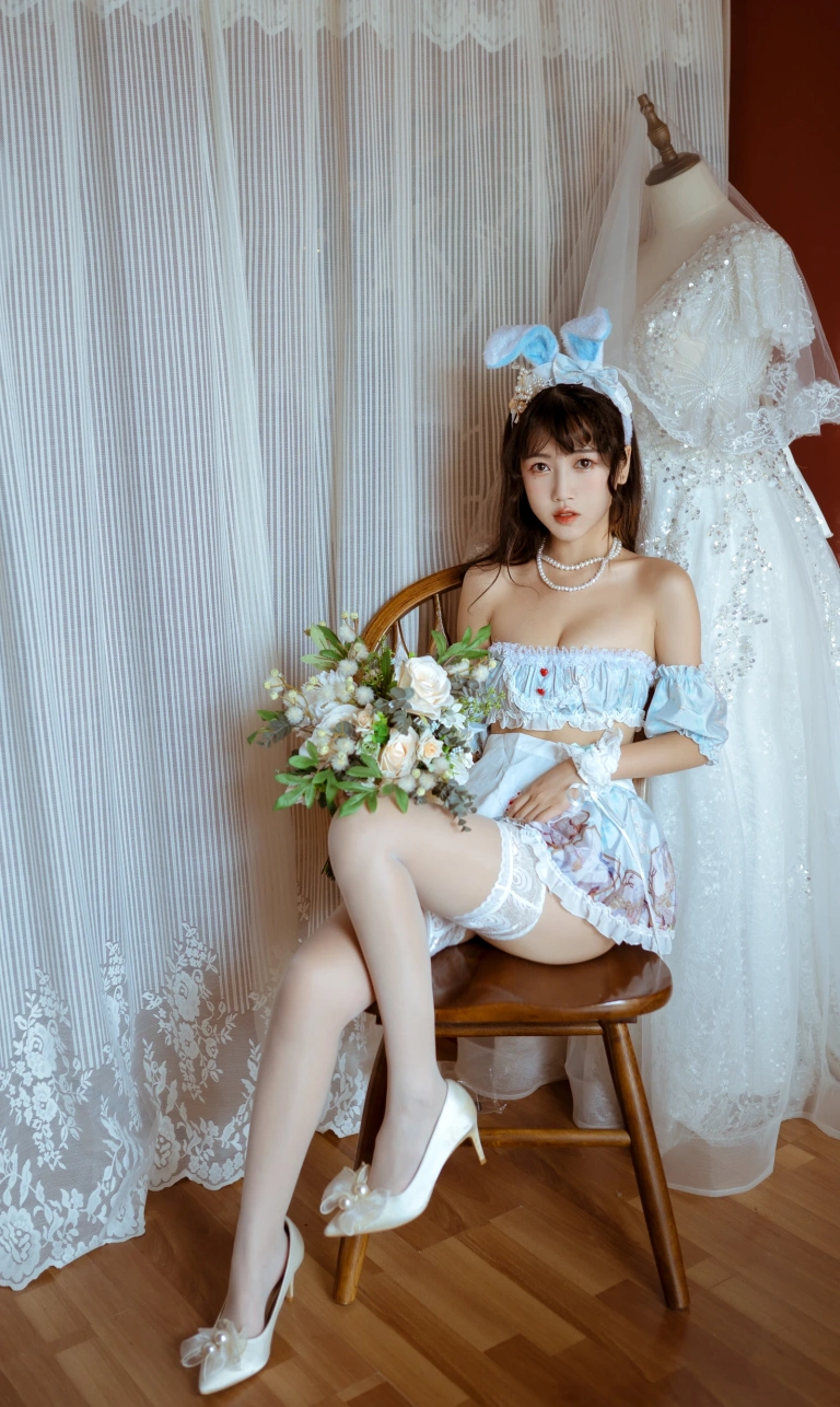 不呆猫《兔子女友》主题写真：55张全套美图