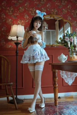 不呆猫《兔子女友》主题写真：55张全套美图
