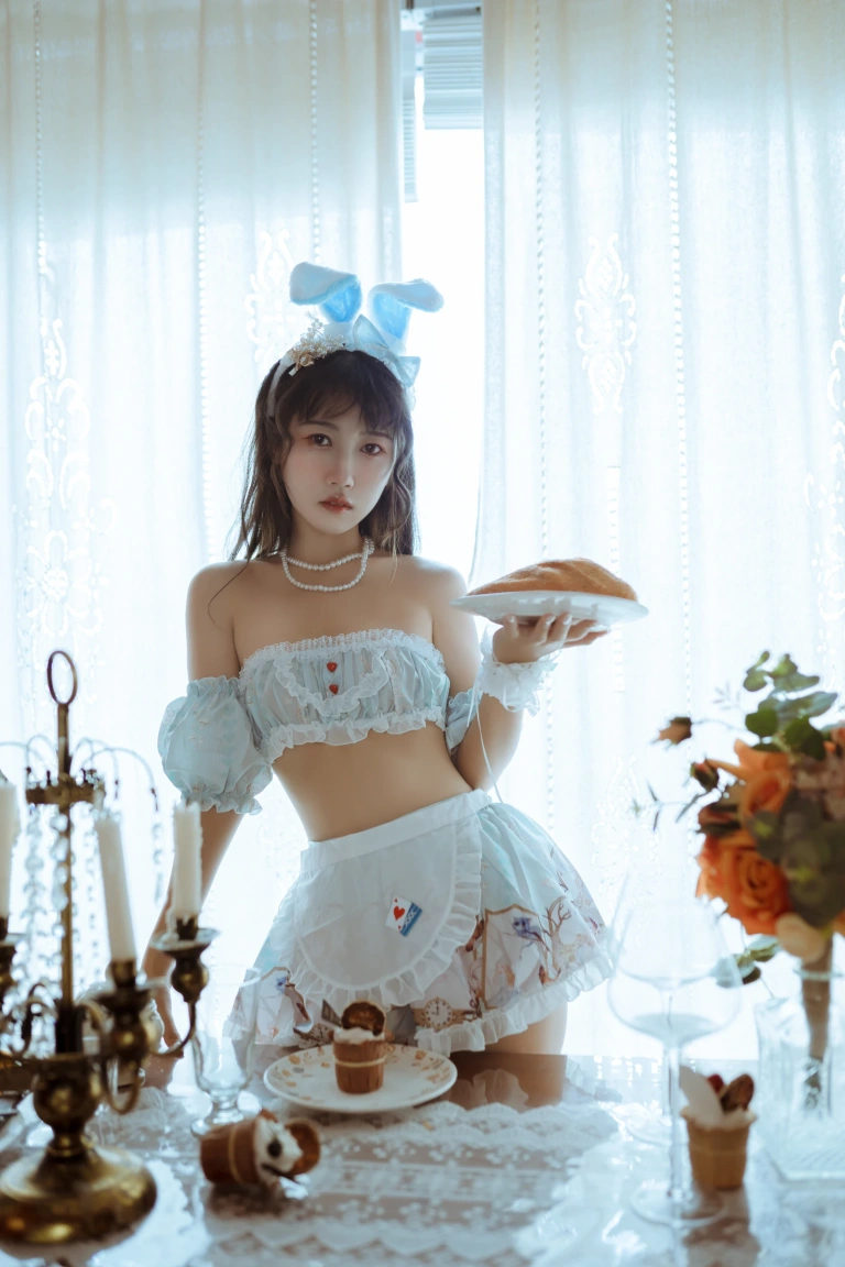 不呆猫《兔子女友》主题写真：55张全套美图
